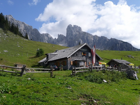 Der Gosaukamm ist ein untergeordneter, kleiner Gebirgsstock im Dachsteingebirge in Österreich.