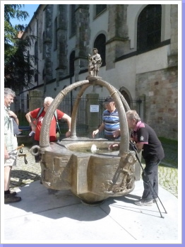 Brunnen im Kloster Niederaltaich